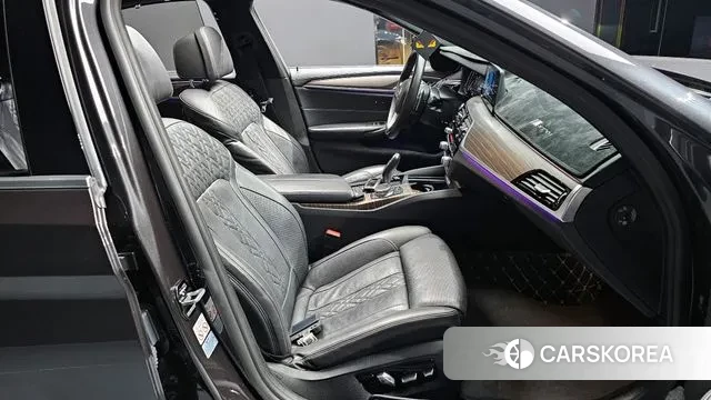 BMW 5 Series (G30) id 3351397 из Кореи 20