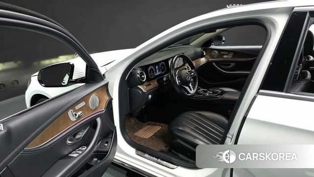 Mercedes-Benz E-Class W213 id 3966403 из Кореи 20