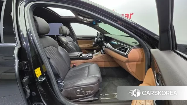 Genesis G90 id 3573846 из Кореи 20