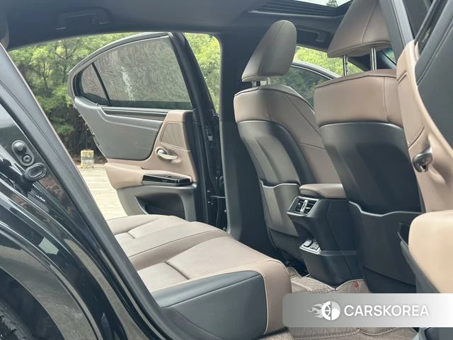 Lexus ES id 4277537 из Китая 18