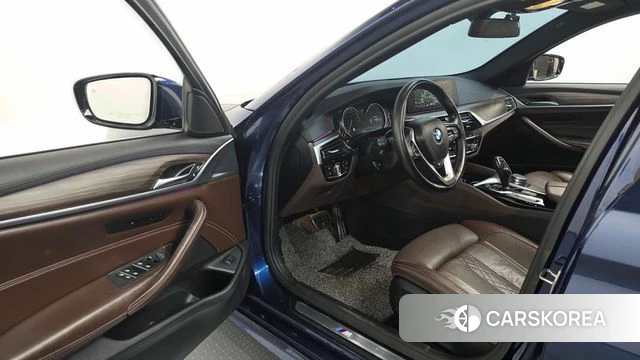 BMW 5 Series (G30) id 4895637 из Кореи 35