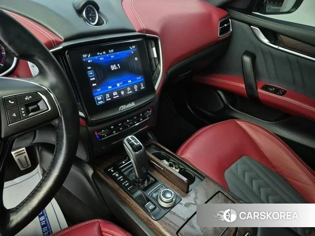 Maserati Ghibli id 3812793 из Кореи 18