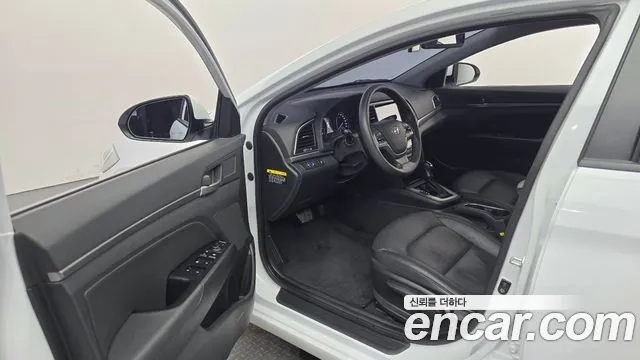 Hyundai Avante AD id 2467711 из Кореи 20