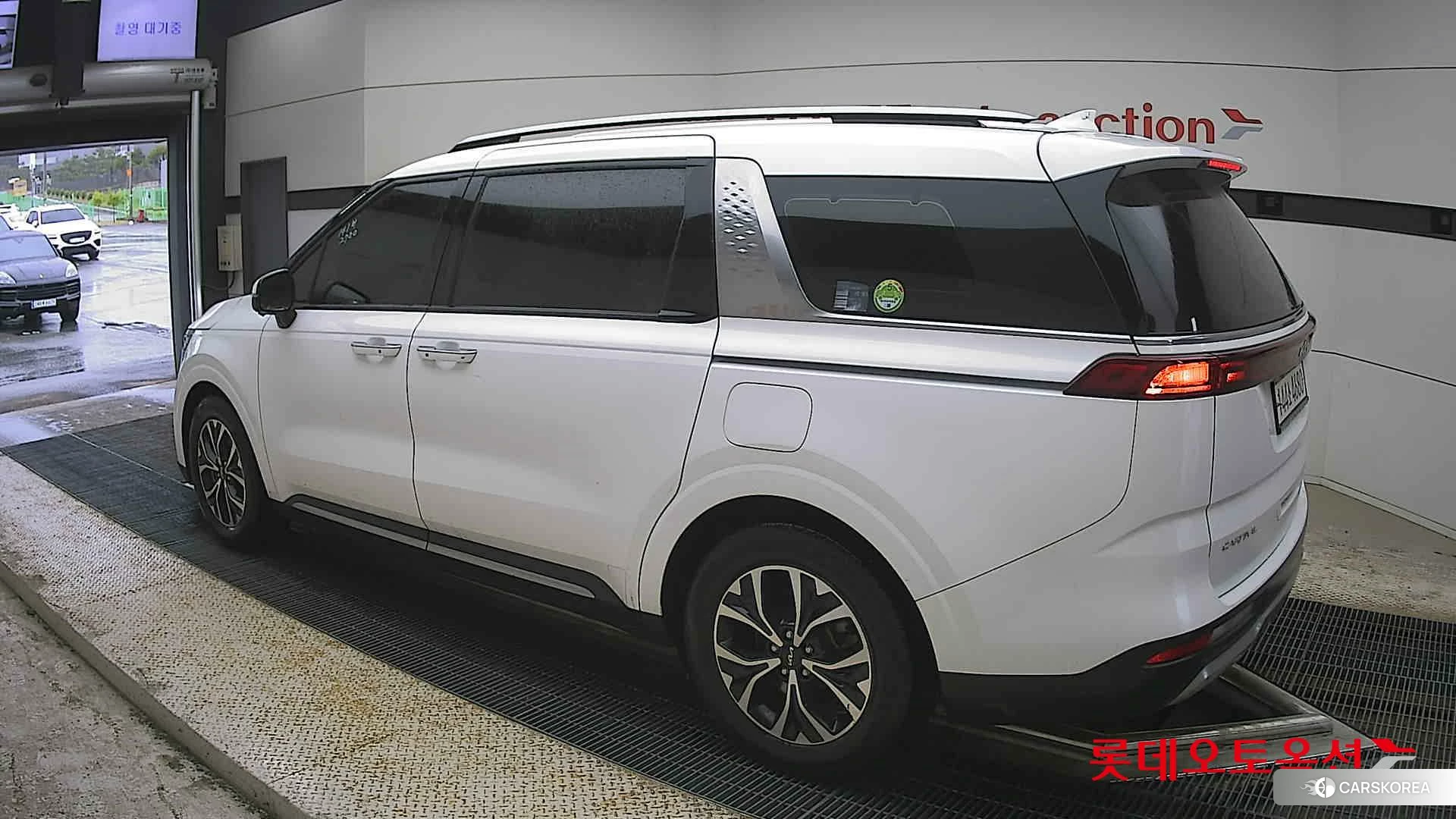 Kia Carnival id 4352415 из Кореи 39