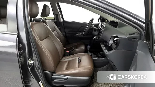 Toyota Prius C id 3188513 из Кореи 20