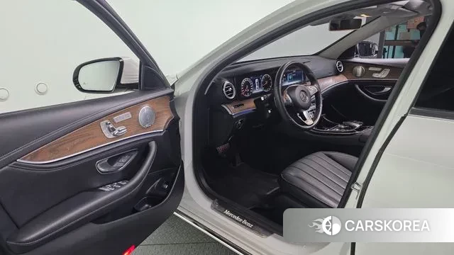 Mercedes-Benz E-Class W213 id 3112933 из Кореи 20
