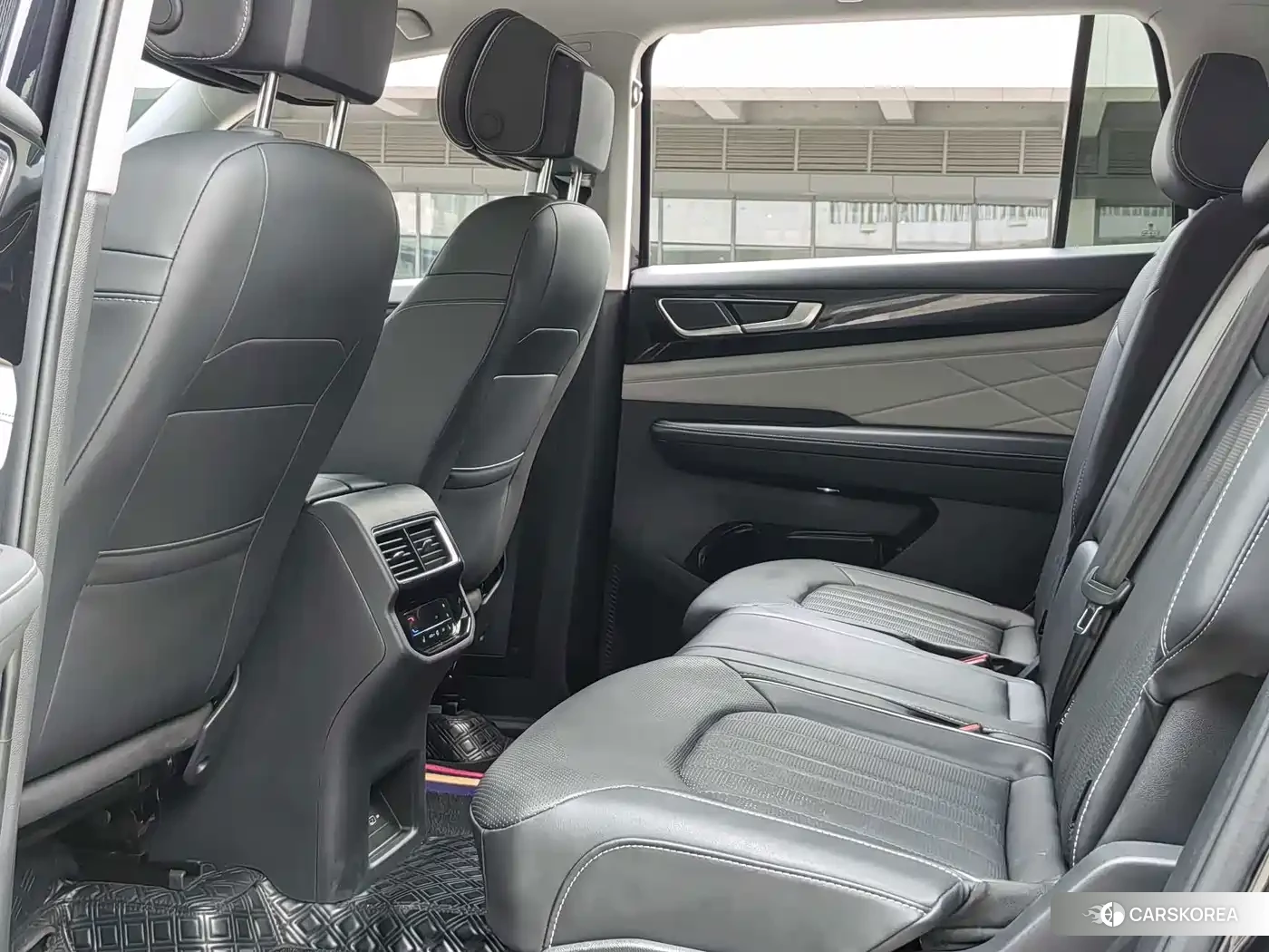 Volkswagen Touareg id 4629008 из Китая 16