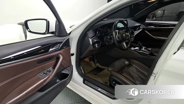 BMW 5 Series (G30) id 3013925 из Кореи 20