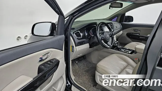 Kia The New Carnival id 2487299 из Кореи 20