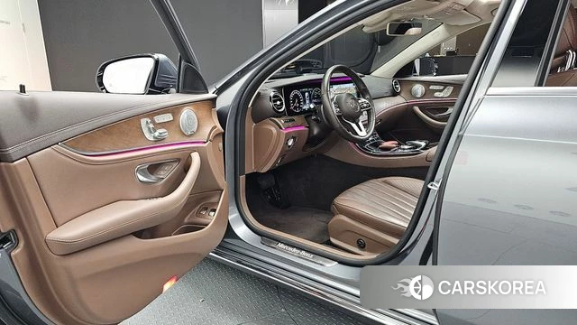 Mercedes-Benz E-Class W213 id 4384090 из Кореи 34
