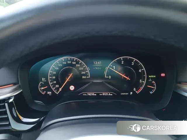 BMW 5 Series (G30) id 3687221 из Кореи 16