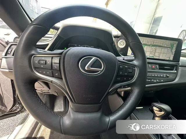 Lexus ES id 4239849 из Китая 12