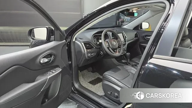 Jeep Cherokee (KL) id 3317013 из Кореи 20