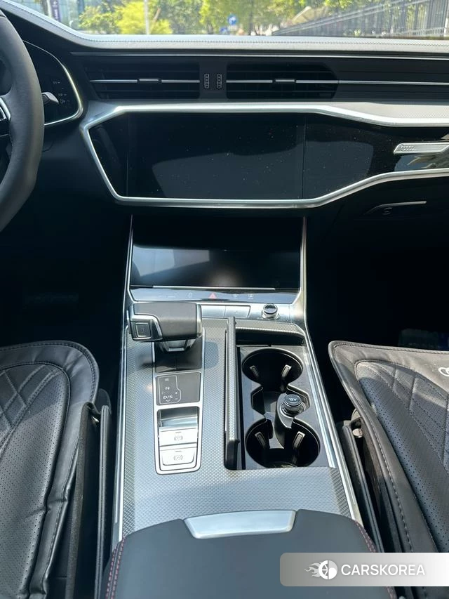 Audi A6L id 4336351 из Китая 16