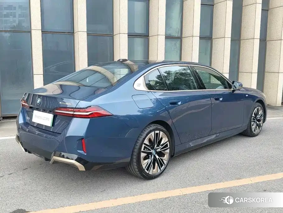 BMW i5 id 4600642 из Китая 13