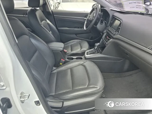 Hyundai Avante AD id 2973549 из Кореи 17