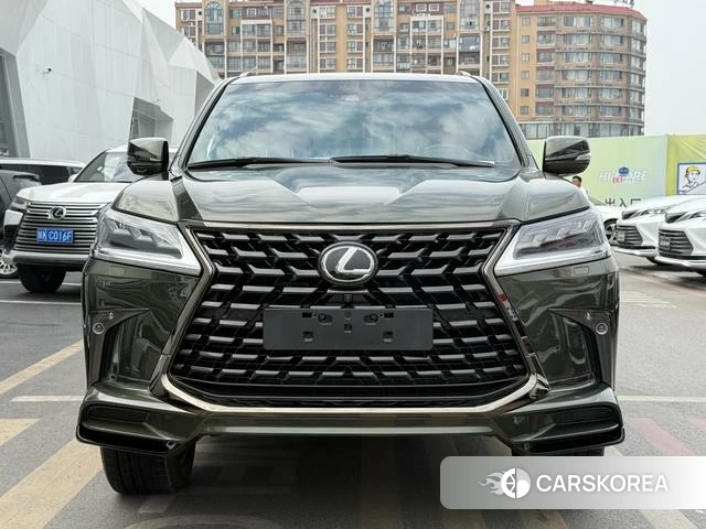 Lexus LX id 4348926 из Китая 16