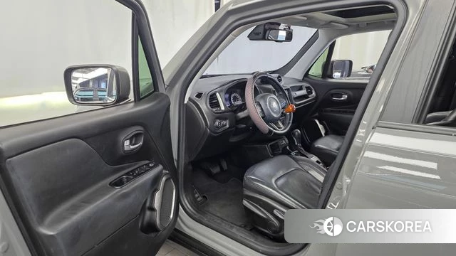 Jeep Renegade id 4294529 из Кореи 32