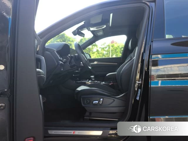 Audi Q5L id 4358871 из Китая 23