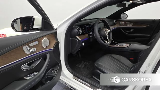 Mercedes-Benz E-Class W213 id 4481639 из Кореи 32