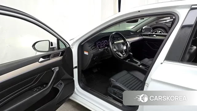 Volkswagen Passat GT (B8) id 3708197 из Кореи 20