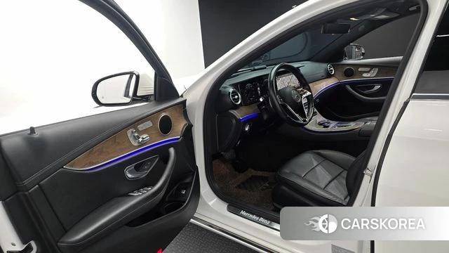 Mercedes-Benz E-Class W213 id 4793556 из Кореи 31