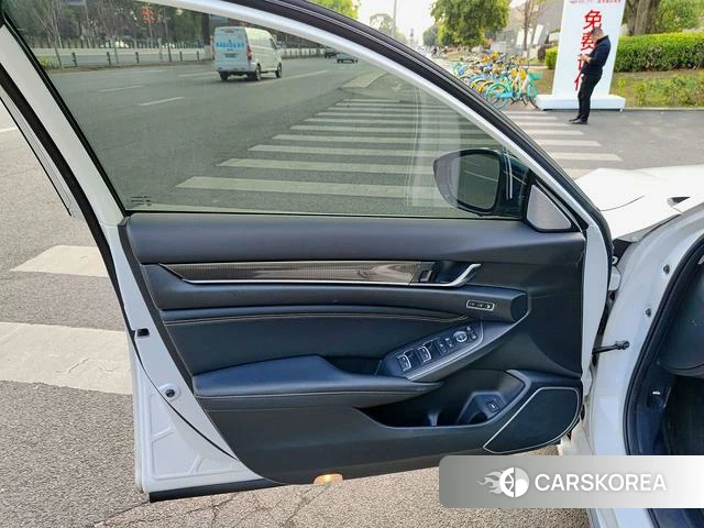 Honda Accord id 4262155 из Китая 11