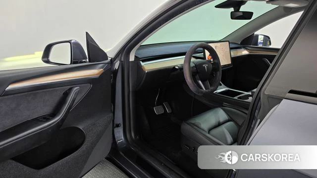 Tesla Model Y id 4757693 из Кореи 31