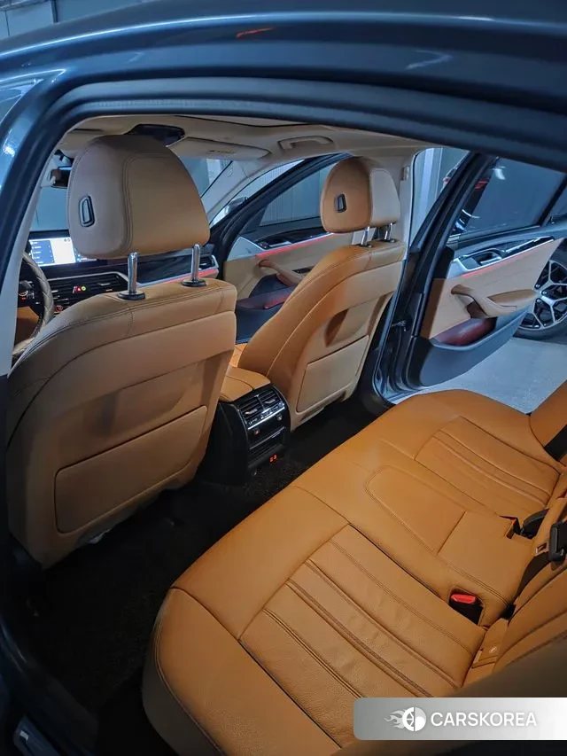 BMW 5 Series (G30) id 3428970 из Кореи 18