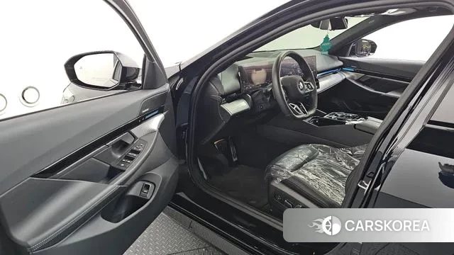 BMW 5 Series (G60) id 3353691 из Кореи 20