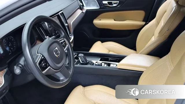 Volvo V60 Cross-Country 2nd Generation id 3324074 из Кореи 20