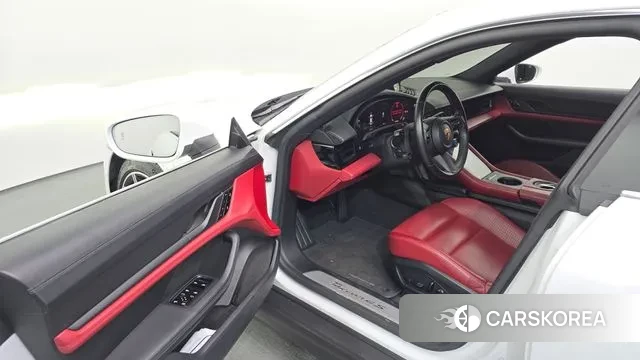 Porsche Taycan id 3681210 из Кореи 20