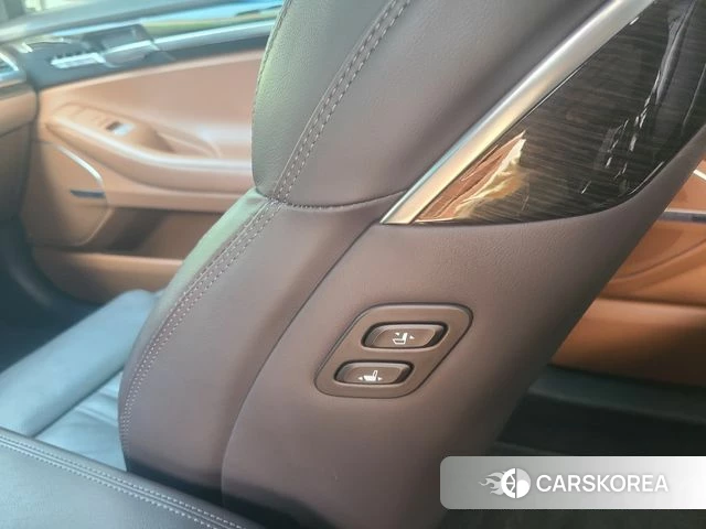 Genesis G90 id 4196752 из Кореи 17