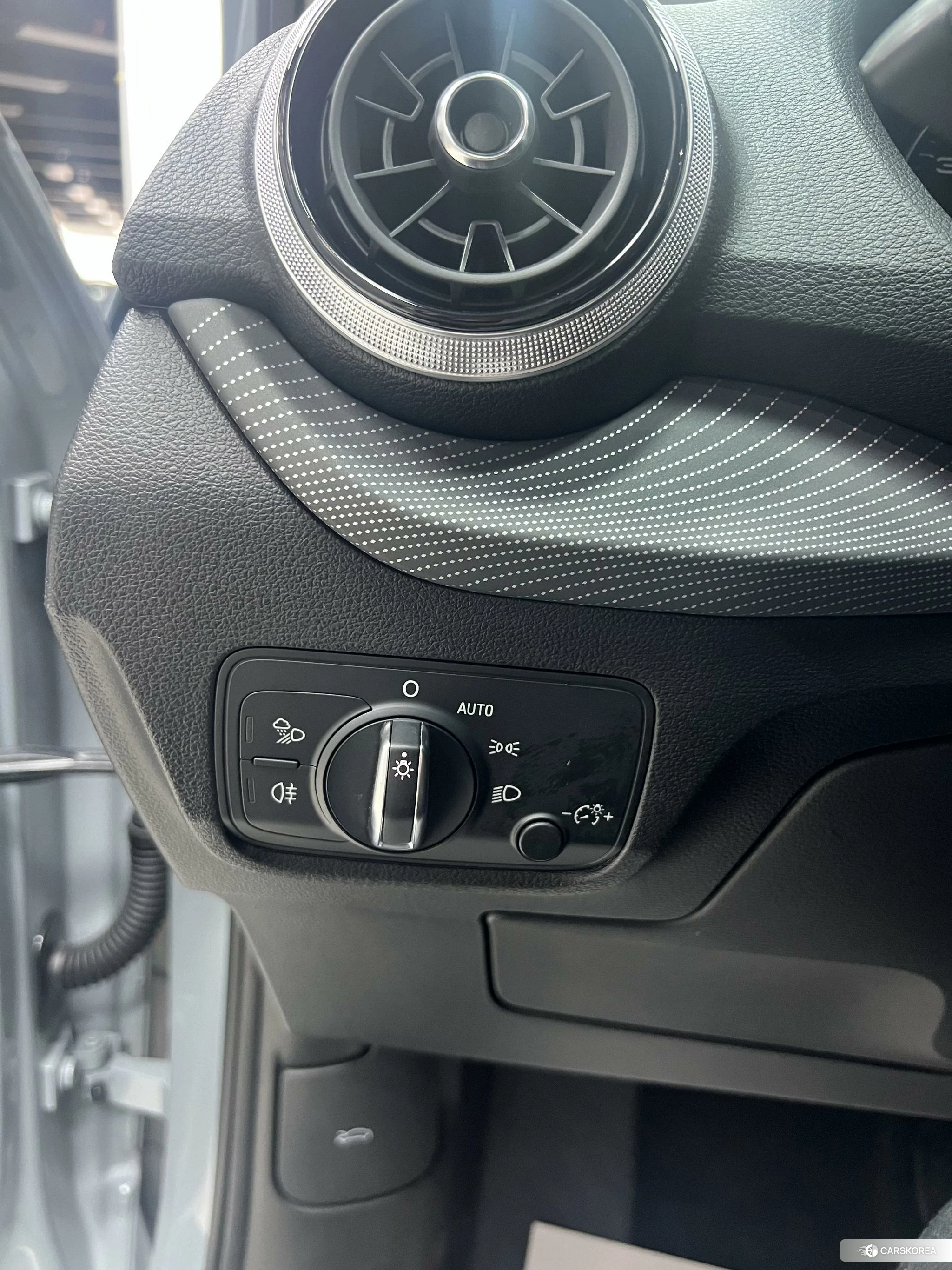 Audi Q2L id 4498797 из Китая 24
