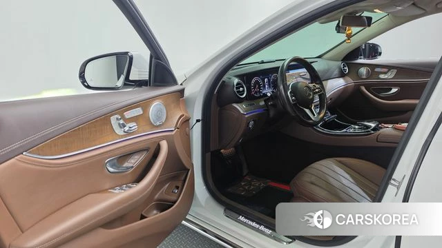 Mercedes-Benz E-Class W213 id 4907111 из Кореи 40