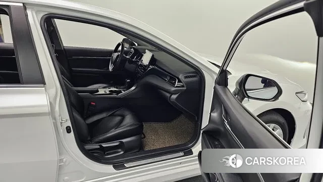 Toyota Camry (XV70) id 3317400 из Кореи 20