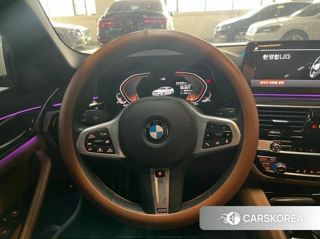 BMW 5 Series (G30) id 3819522 из Кореи 20