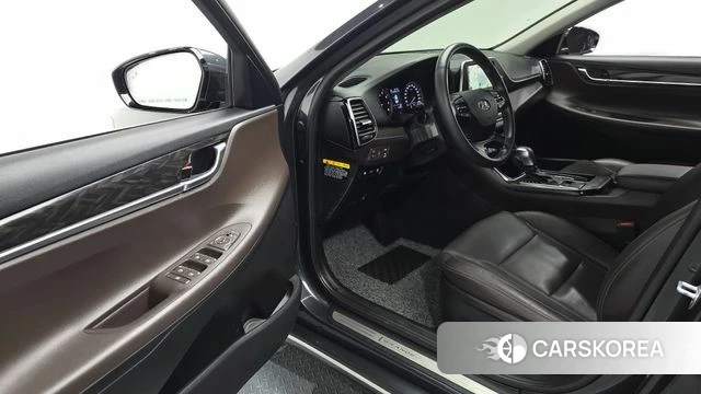 Hyundai Grandeur IG id 4435601 из Кореи 32