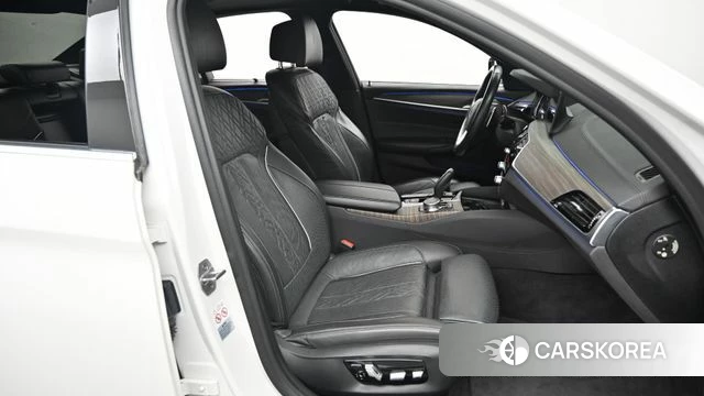 BMW 5 Series (G30) id 3955996 из Кореи 20