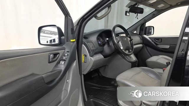Hyundai The New Grand Starex id 4688750 из Кореи 30