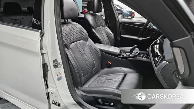 BMW 5 Series (G30) id 2993890 из Кореи 20