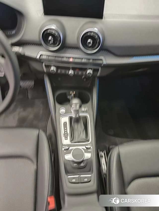 Audi Q2L e-tron id 4219641 из Китая 16