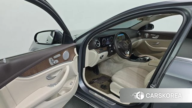 Mercedes-Benz E-Class W213 id 4225812 из Кореи 36