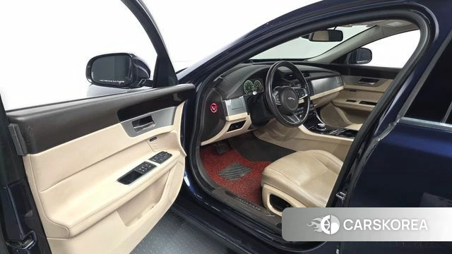 Jaguar XF (X260) id 4596384 из Кореи 20