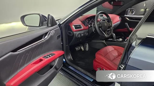Maserati Ghibli id 3680375 из Кореи 21