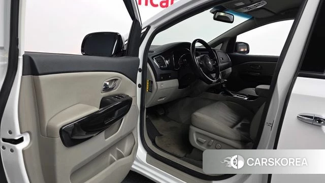 Kia The New Carnival id 4435650 из Кореи 32