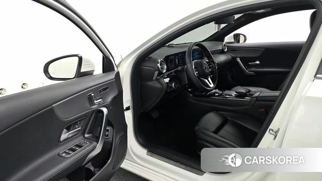Mercedes-Benz A-Class W177 id 4415905 из Кореи 30