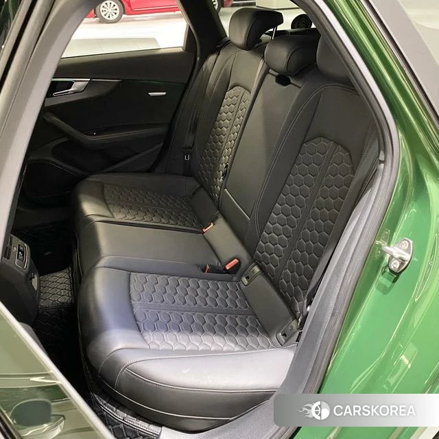 Audi RS 4 id 4222033 из Китая 27