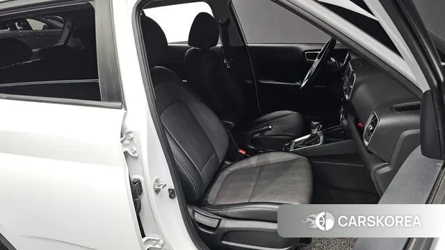 Hyundai Venue id 3546717 из Кореи 20