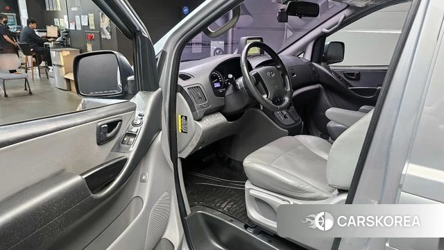 Hyundai The New Grand Starex id 4286191 из Кореи 31